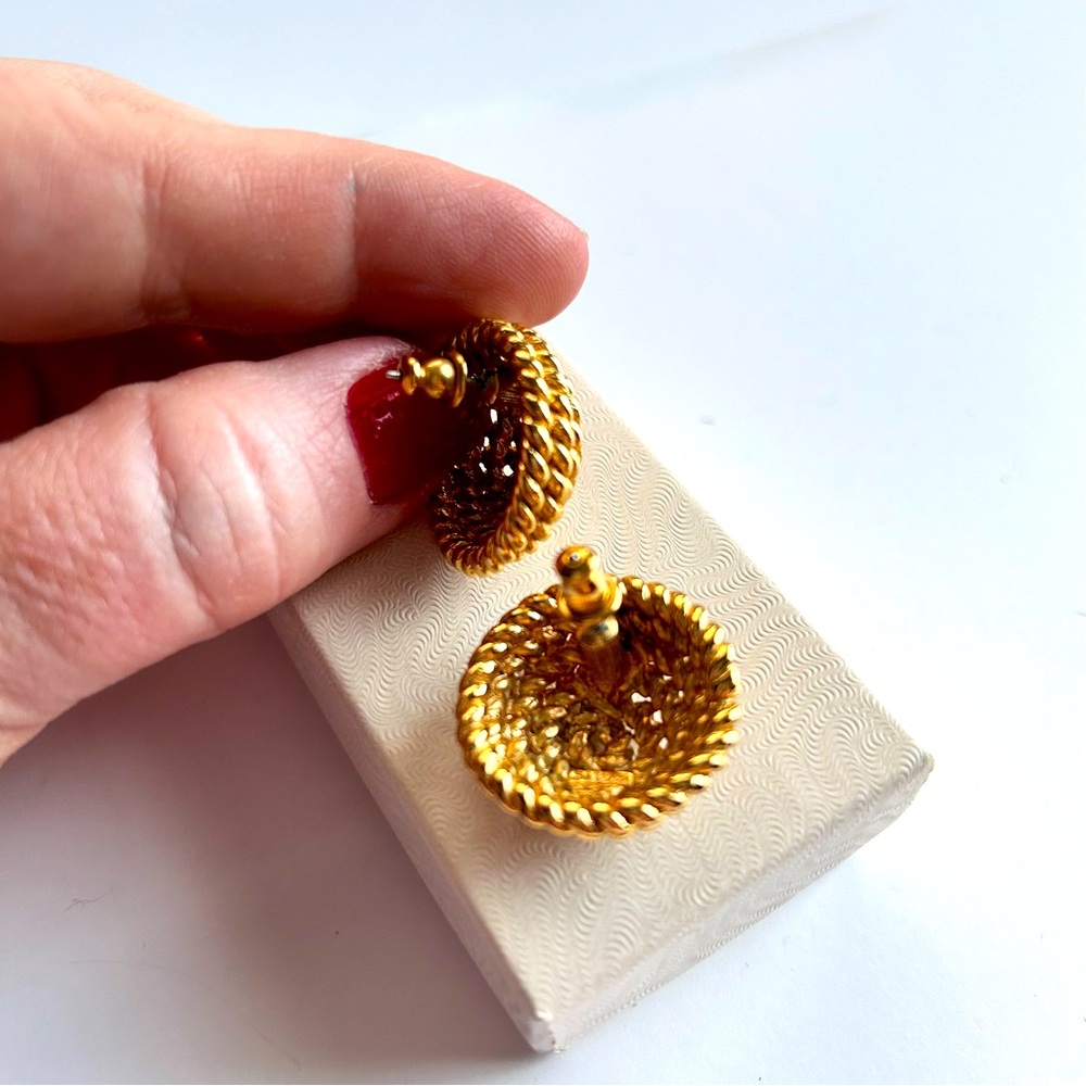 Vintage Money Gold Earrings - Picture 4 of 5